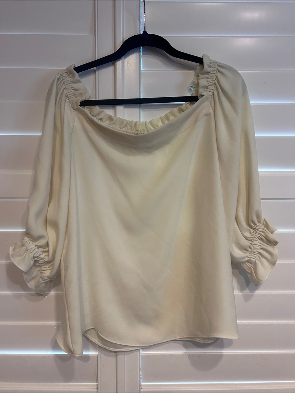 Trina Turk Ruffled Off the Shoulder Top Cream Size XL